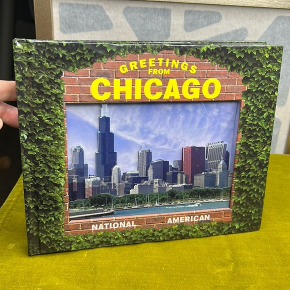 Greetings from Chicago‎
